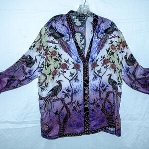 A BEAUTIFUL BLOUSE BY CITRON... featuring a lavender floral and bird scene